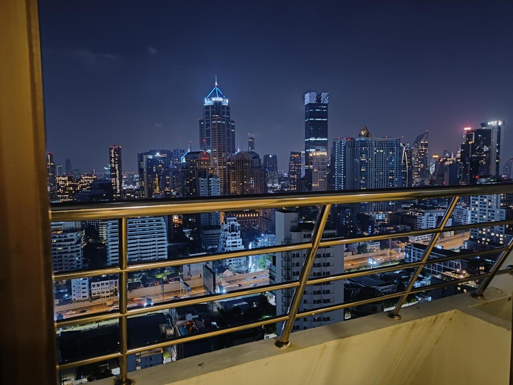 Hotel Omni Tower Sukhumvit Nana Direct Bangkok Exterior foto