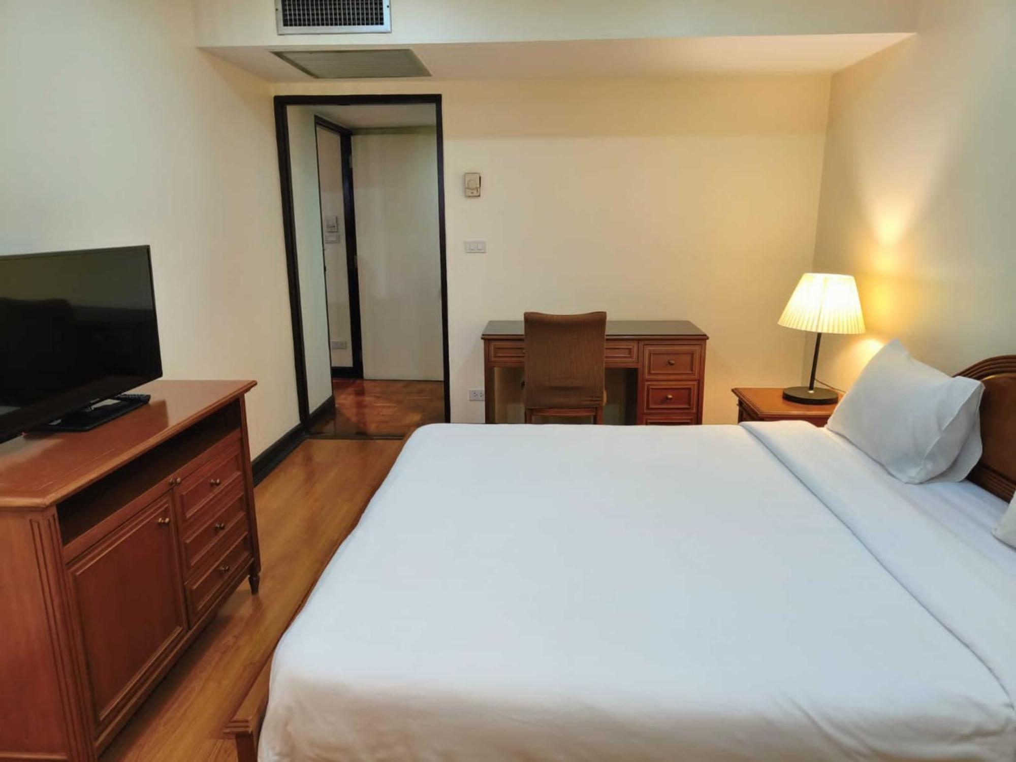 Hotel Omni Tower Sukhumvit Nana Direct Bangkok Exterior foto