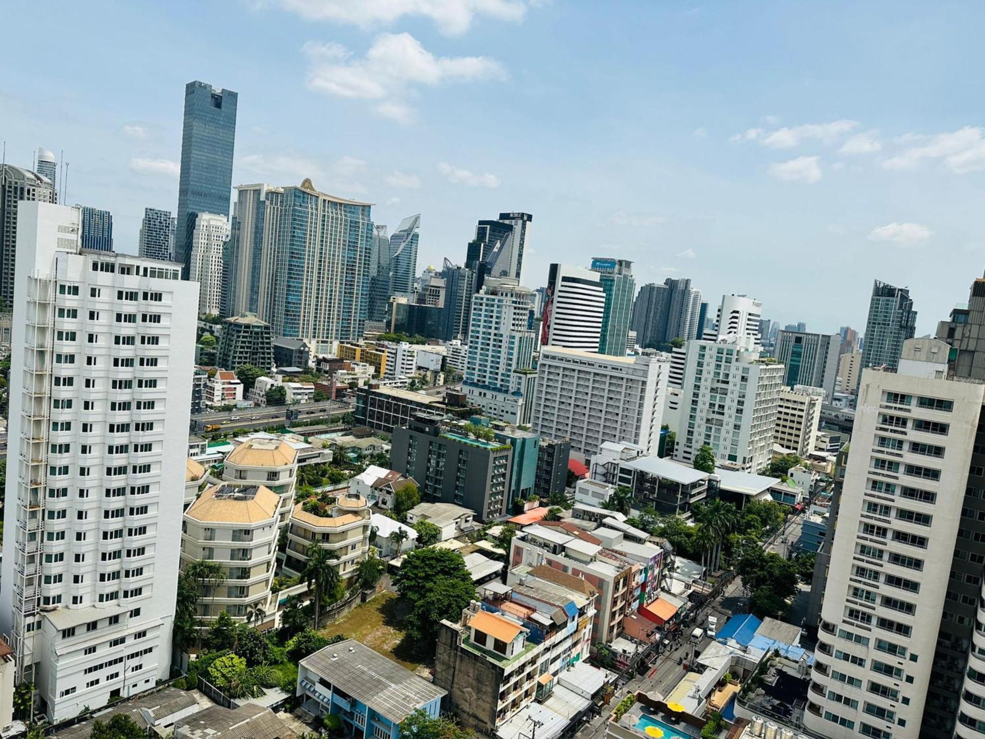Hotel Omni Tower Sukhumvit Nana Direct Bangkok Exterior foto