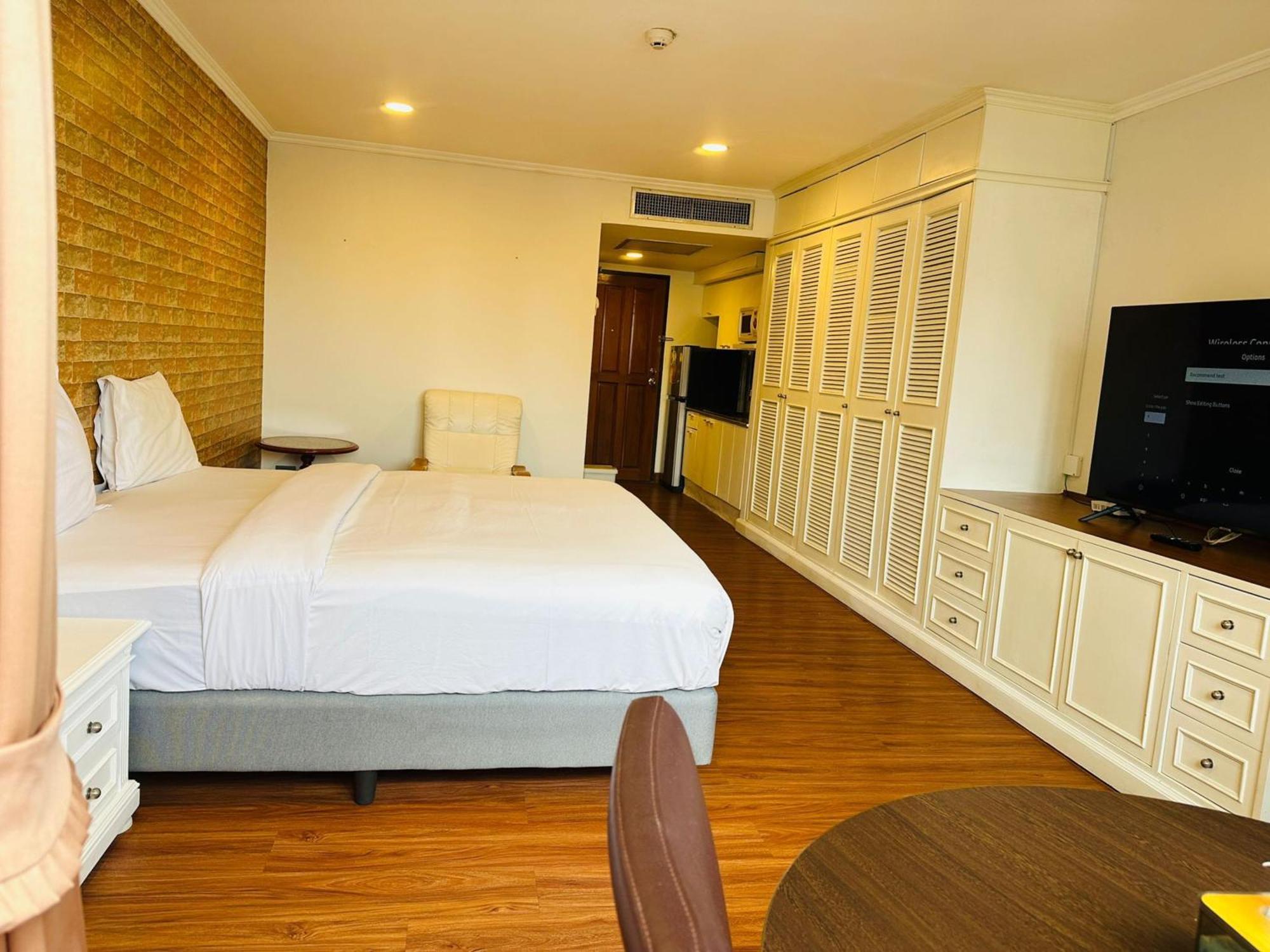 Hotel Omni Tower Sukhumvit Nana Direct Bangkok Exterior foto